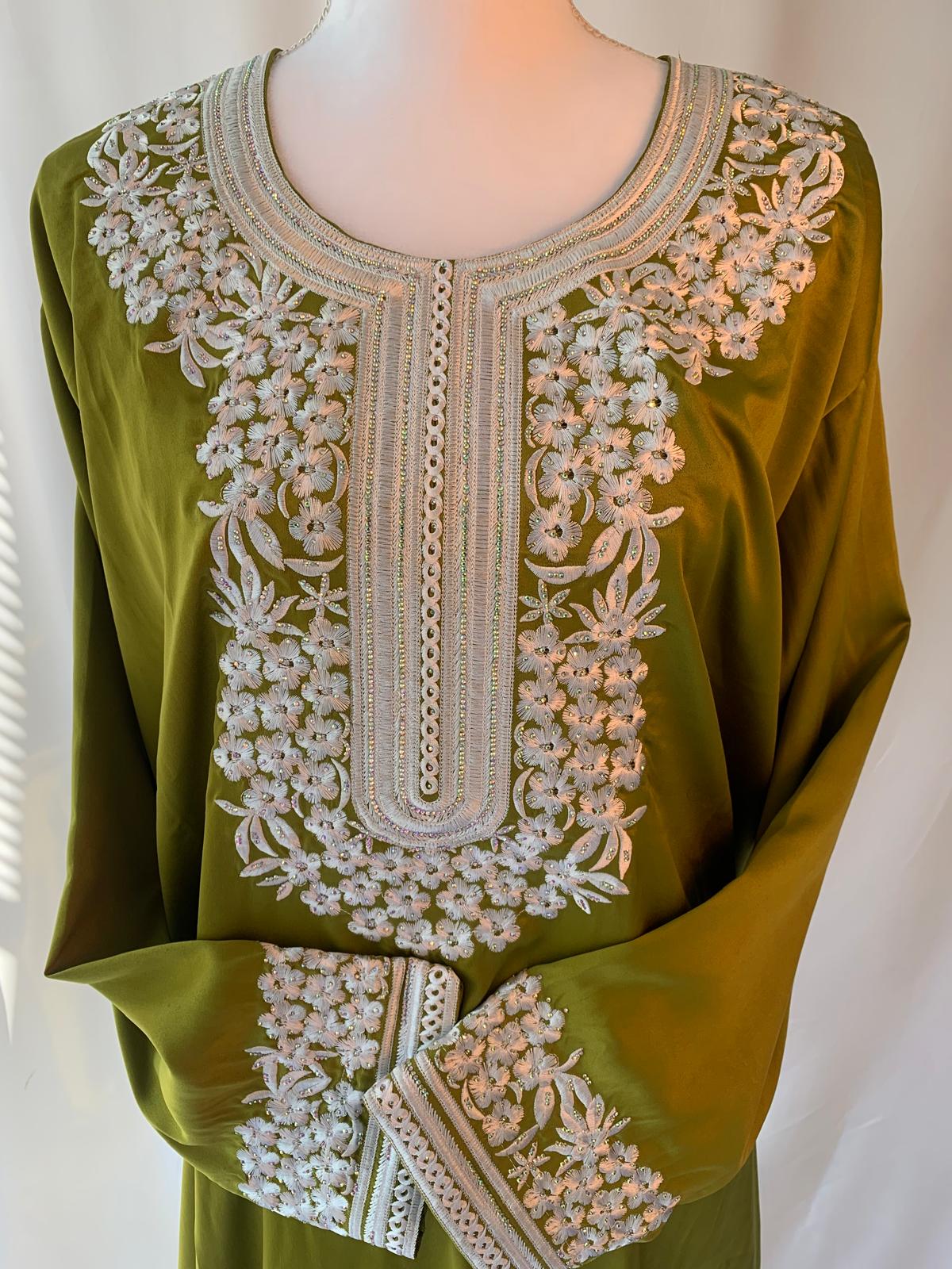 Pure Silk Jalabiya - Ultimate Luxury in Arabian Fashion